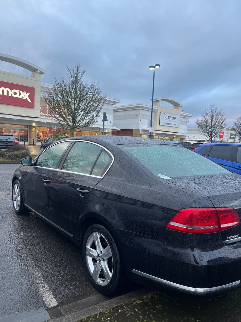 Volkswagen, PASSAT, Saloon, 2011, Manual, 1968 (cc), 4 doors
