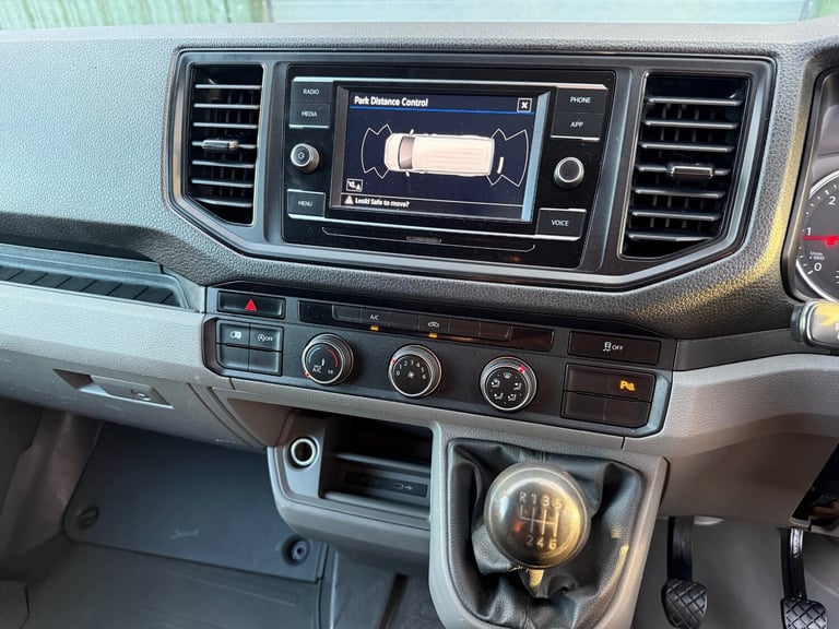 VOLKSWAGEN CRAFTER TRENDLINE 2.0TDI 140 MWB HIGH ROOF EURO 6 ***VAT INCLUDED***