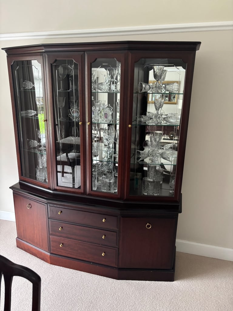 Stag Minstrel Dining Room Furniture