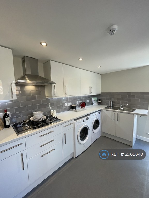 5 bedroom house in Kenmare Road, Liverpool, L15 (5 bed) (#2665848)