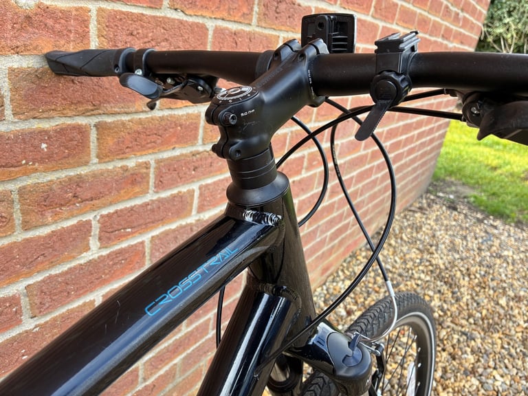Specialized Crosstrail hardtail large mountain bike