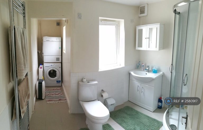 3 bedroom house in Old Oak Lane, London, NW10 (3 bed) (#2580917)
