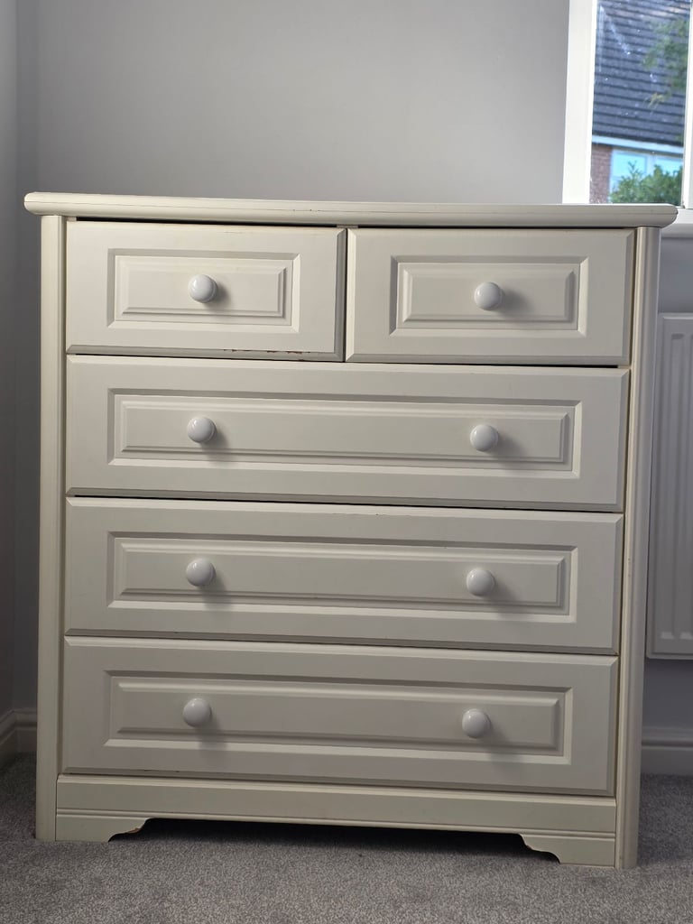 image for White chest of drawers for sale