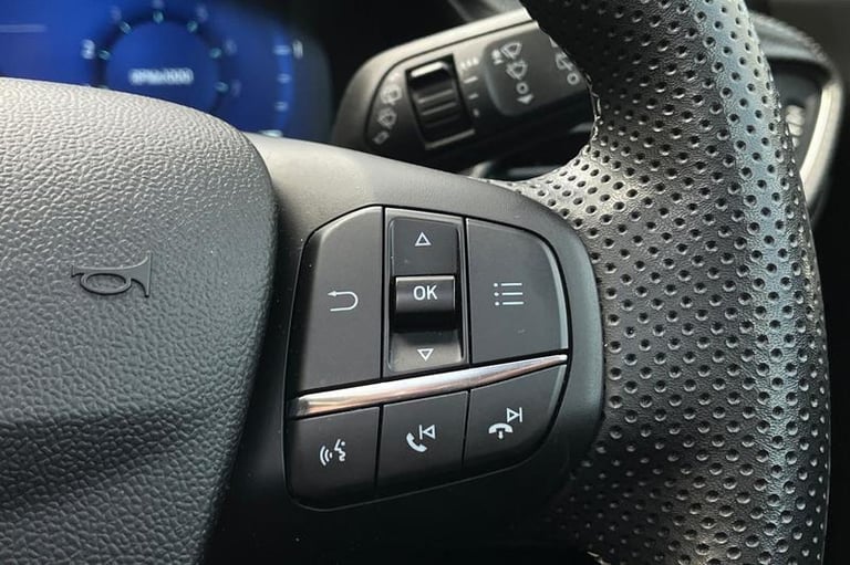 2022 Ford Puma 1.0 EcoBoost Hybrid mHEV ST-Line Vignale 5dr PANORAMIC SUNROOF, SELF PARKIN Hatchb...