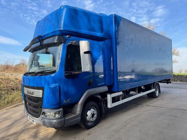 2014 14 DAF LF 210 Euro 6 high roof double sleeper 22ft box tie rails