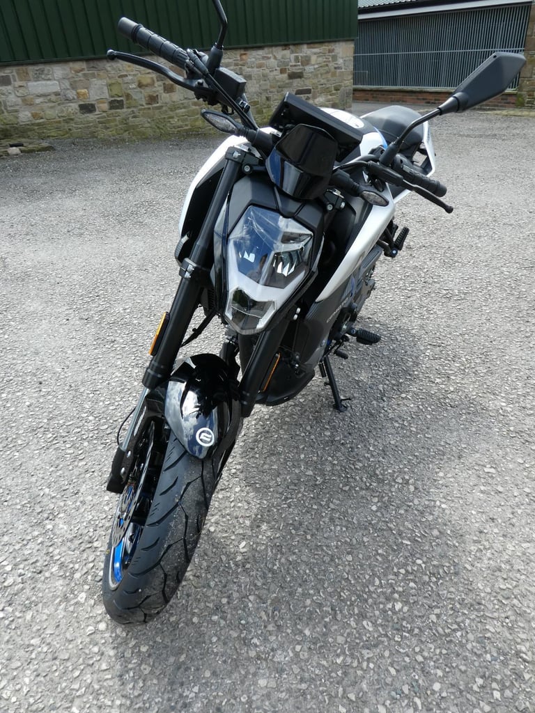 CFMoto NK 300