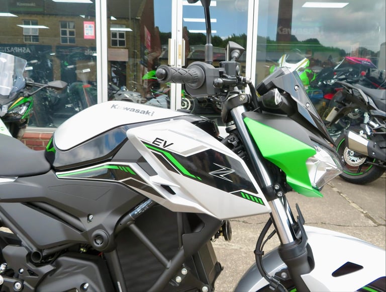 KAWASAKI Z e-1 EV 2025