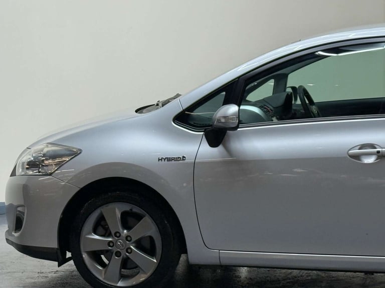 2012 Toyota Auris 1.8 VVT-h T Spirit CVT Euro 5 (s/s) 5dr Hatchback Hybrid Automatic