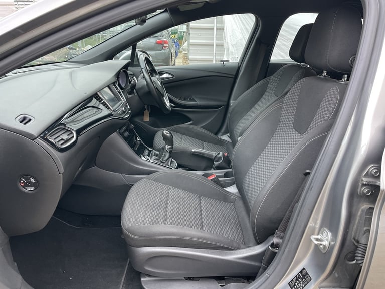VAUXHALL ASTRA 1.4 i SRi 2017