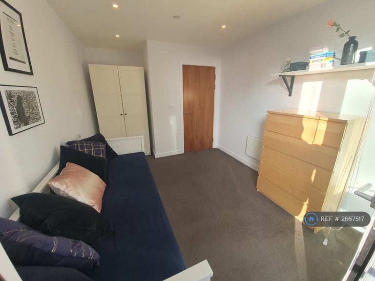 2 bedroom flat in Munday Street, Manchester, M4 (2 bed) (#2667517)