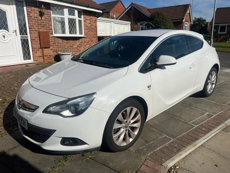 Vauxhall, GTC, Hatchback, 2015, Manual, 1364 (cc), 3 doors