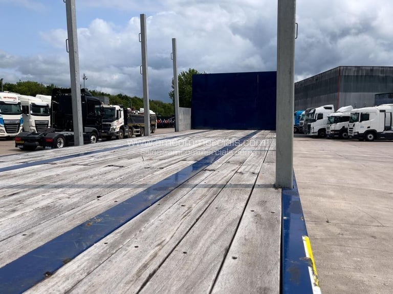 MONTRACON FLATBED 40FT TRI AXLE TRAILER