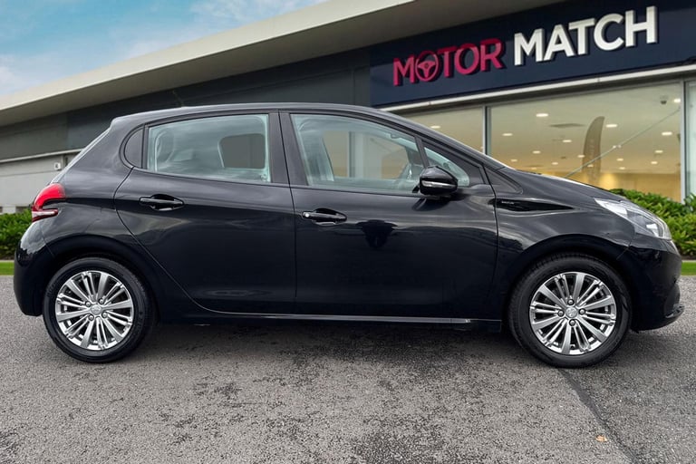2019 Peugeot 208 1.2 PureTech Signature Euro 6 (s/s) 5dr Hatchback PETROL Manual
