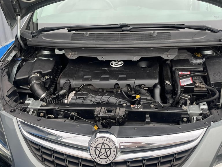 2014 Vauxhall Zafira Tourer 2.0 CDTi Exclusiv Euro 5 5dr MPV Diesel Manual