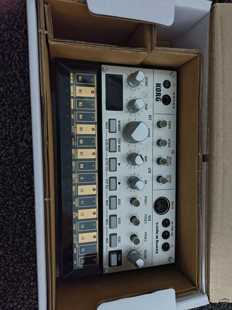 Korg volca bass 