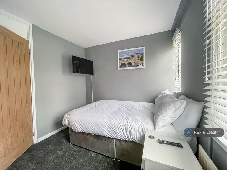 4 bedroom house in Woodhouse Road, Bath, BA2 (4 bed) (#2652144)