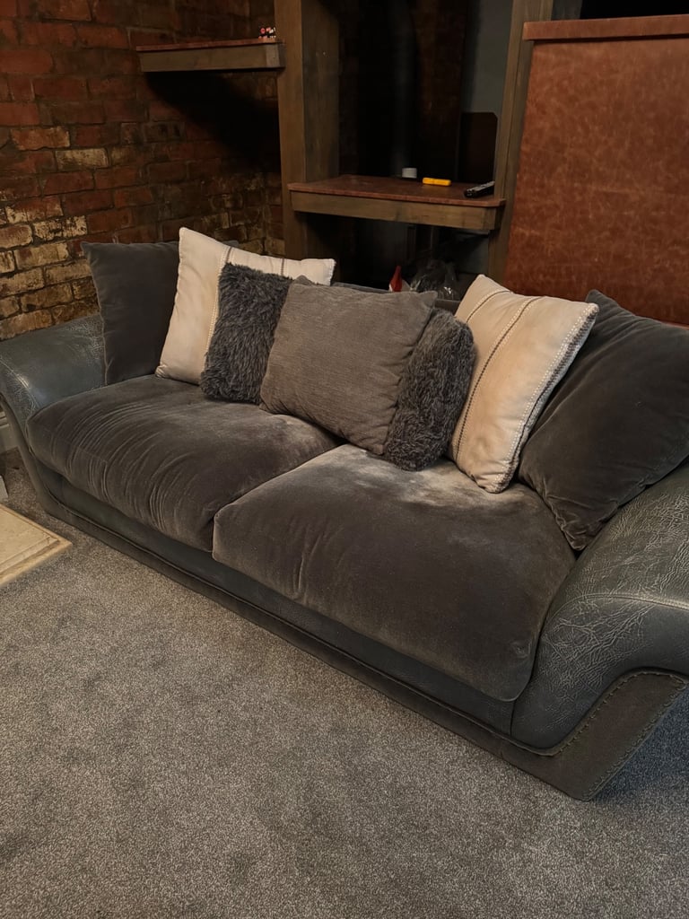 3 seater cosy 2 seater plus table 