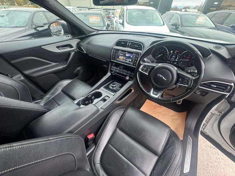 2017 Jaguar F-Pace 2.0d R-Sport 5dr Auto AWD ESTATE DIESEL Automatic