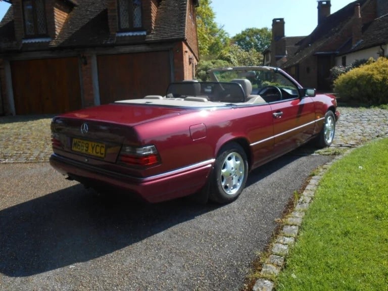 1994 Mercedes-Benz E Class E220 2-Door Petrol