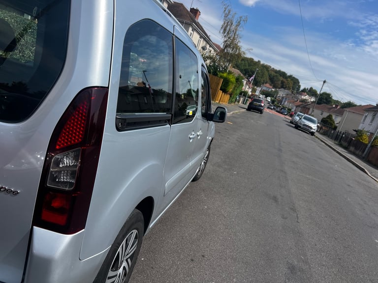 image for Peugeot, PARTNER TEPEE, MPV, 2012, Semi-Auto, 1560 (cc), 5 doors