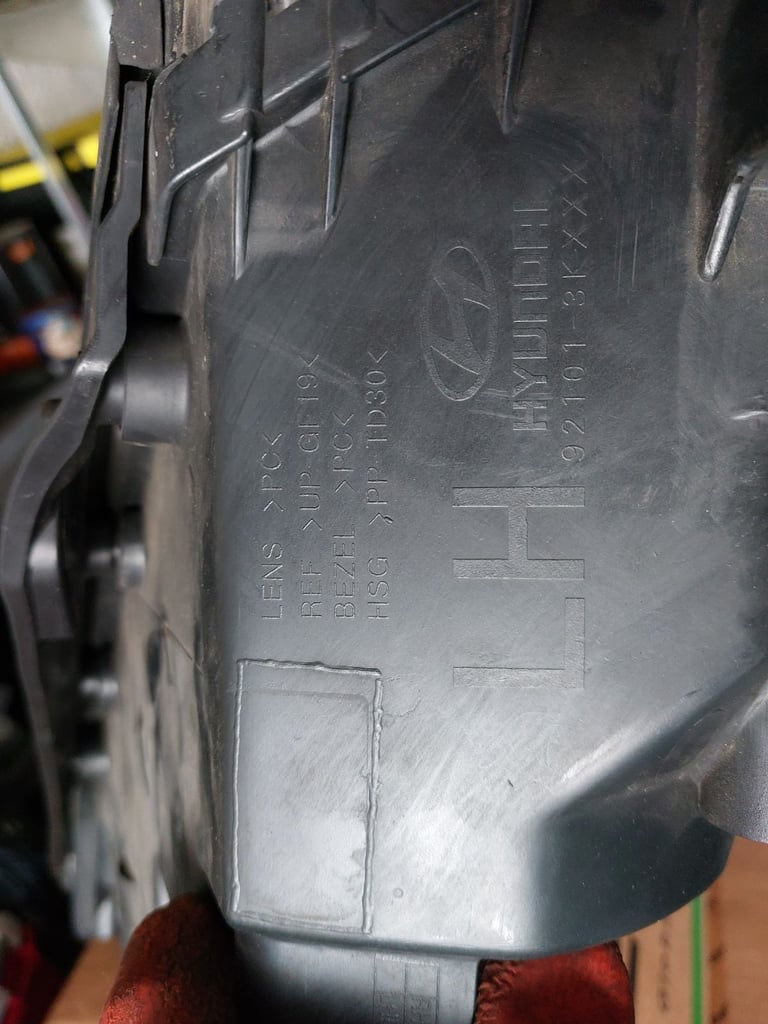 Hyundai Sonata headlamps 