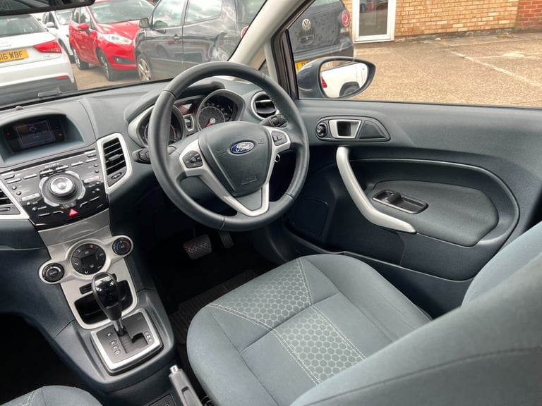 2012 Ford Fiesta 1.4 Titanium 5dr Auto HATCHBACK Petrol Automatic