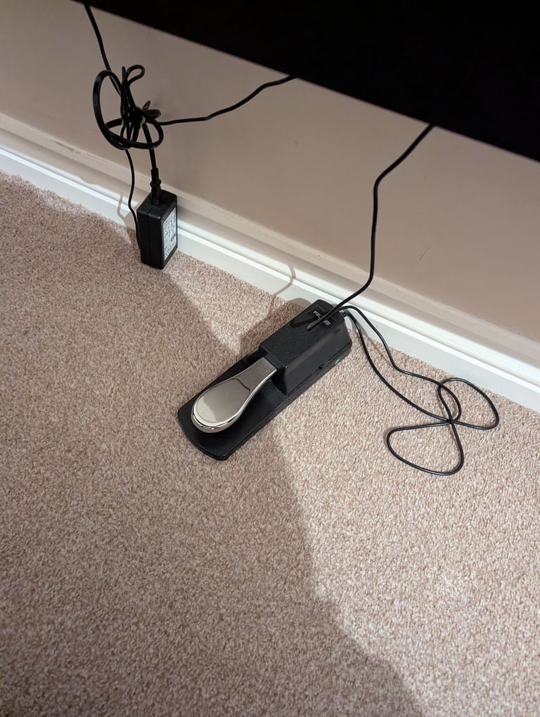 Roland FP10+ stand + chair+ pedal+ key markers( removable ) 