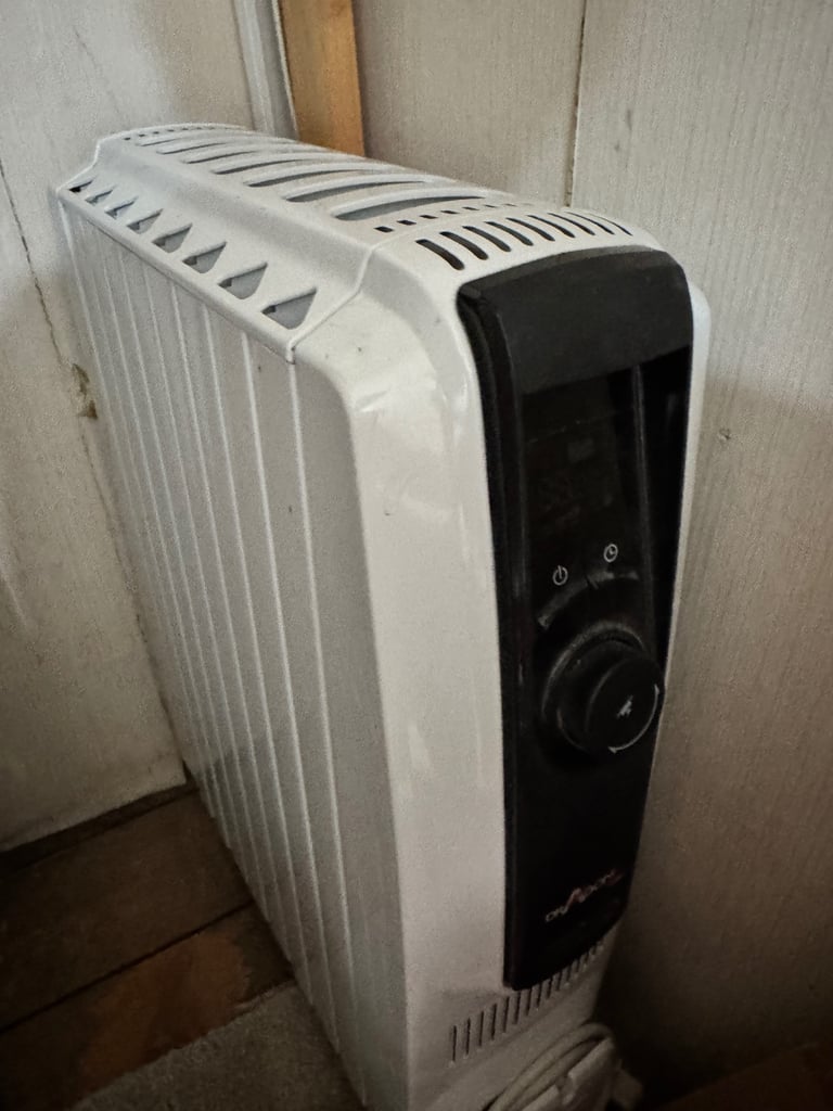 Digital oil filled radiator with 2.5kW power