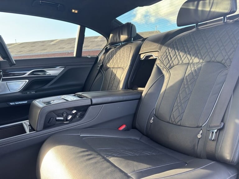 2018 BMW 7 Series M760L 6.6 Twin Turbo V12 Limousine XDrive Euro 6 (610 ps) Saloon Petrol Automatic