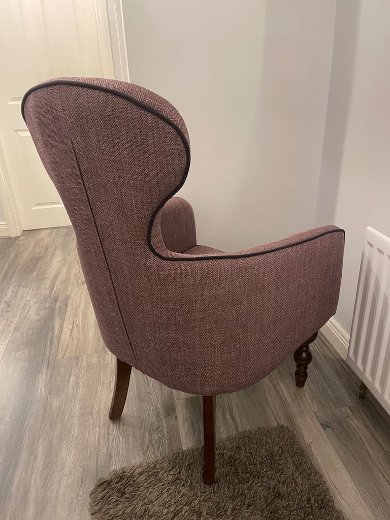 Stunning large lilac purple herringbone chair NEW