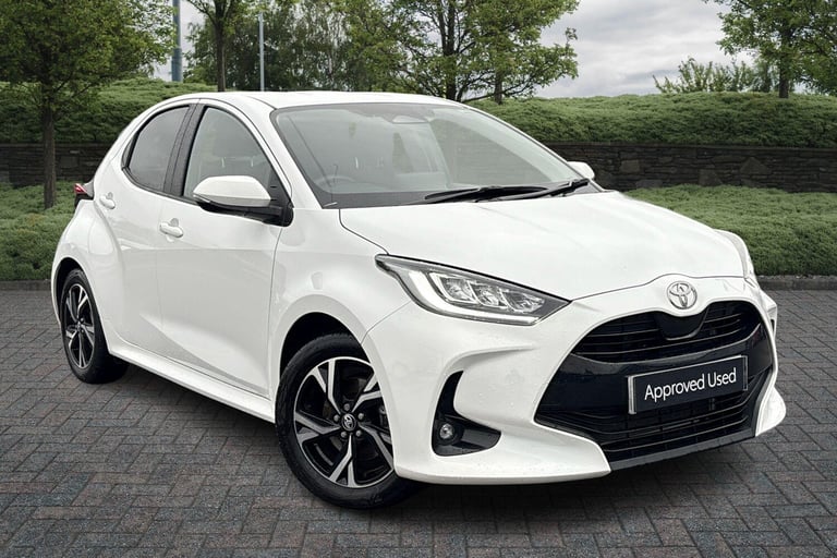 2024 Toyota Yaris 1.5 Hybrid Design 5dr CVT Hatchback Hybrid Automatic