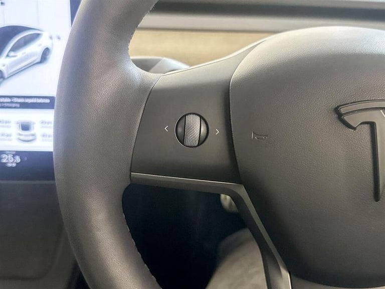 2021 Tesla Model 3 (Dual Motor) Long Range Auto 4WDE 4dr Automatic Saloon Electric Automatic