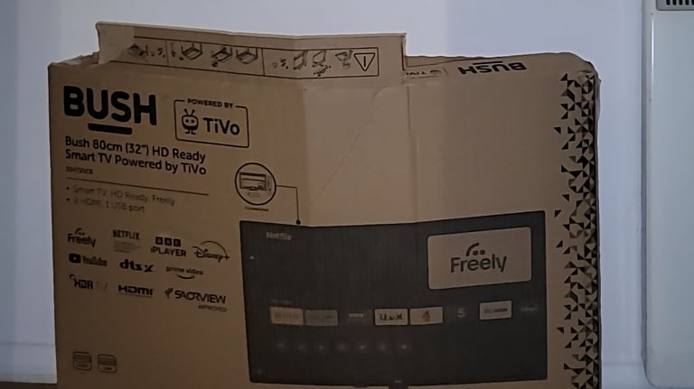 BUSH SMART TV 32 INCH built in youtube, freeview 