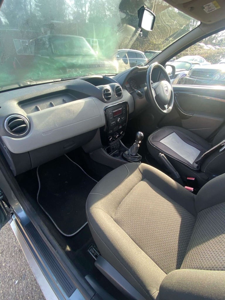 2013 Dacia Duster 1.5 dCi Laureate Euro 5 5dr SUV Diesel Manual