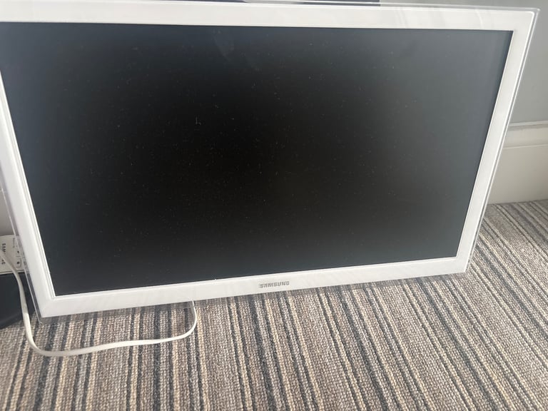 image for Samsung smart tv 24inch 