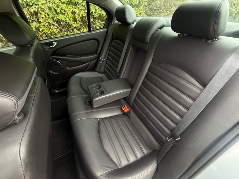 JAGUAR X-TYPE 2.2d S 2009 4dr Auto | Genuine 48,000 mls | Full Service History