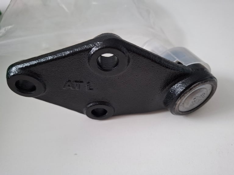 MGZS And ZS EV  L/H Front Lower Ball Joint - 10319331