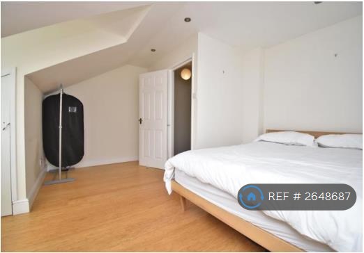3 bedroom house in Cressingham Road, London, SE13 (3 bed) (#2648687)