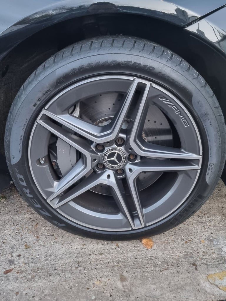 19 INCH AMG ALLOY WHEELS WITH TYRES 