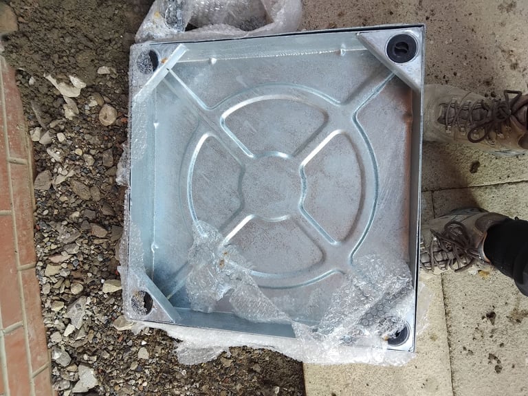 3 brand new inset lids 540×540 80mm deep 