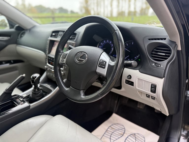 2011 Lexus IS 200d Advance 4dr SALOON Diesel Manual