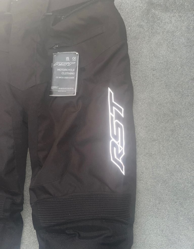 Brand new RST men’s trousers size 32