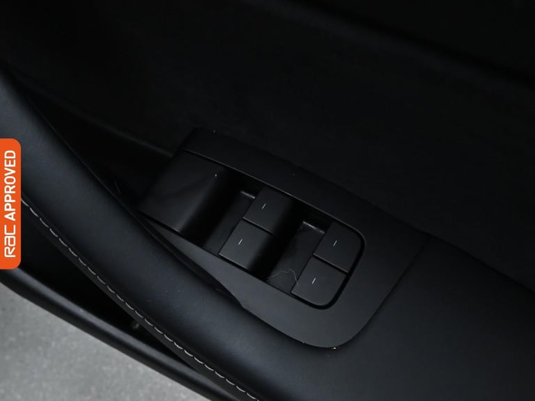 2021 Tesla Model 3 (Dual Motor) Long Range Saloon 4dr Electric Auto 4WDE (346 ps) Saloon ELECTRIC...