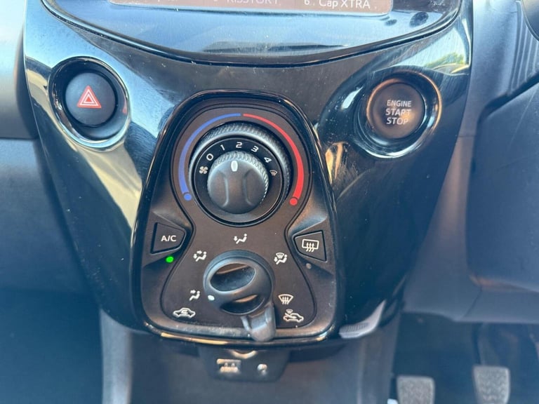 PEUGEOT 108 1.2 VTi PureTech Allure Euro 5 5dr 2014