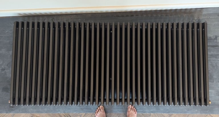 Cast Iron Traditional Large 4 Column Radiator with Valves - mint condition retailing at £3,000 new