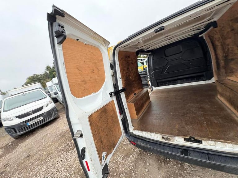 2020 Ford Transit Custom 2.0 EcoBlue 105ps Low Roof Leader Van PANEL VAN DIESEL Manual