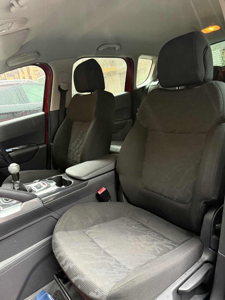 Peugeot, 3008, Hatchback, 2012, Manual, 1598 (cc), 5 doors