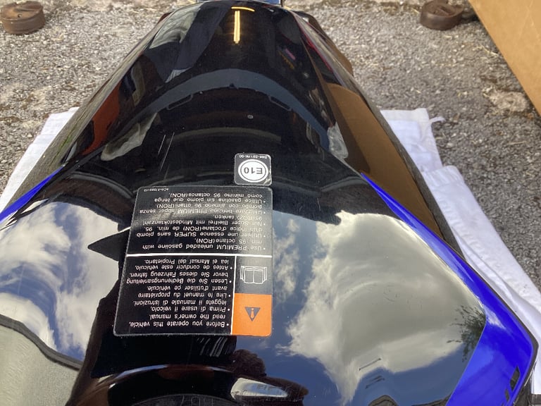 Yamaha MT10 fuel tank