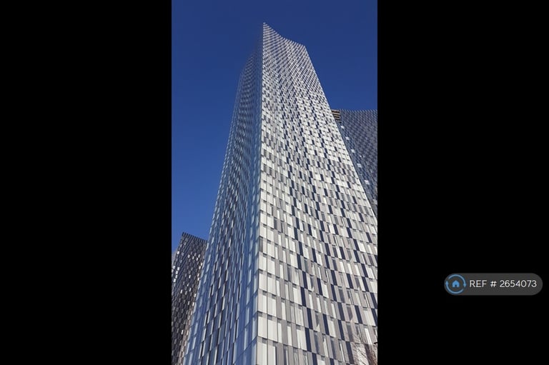 2 bedroom flat in South Tower, Manchester, M15 (2 bed) (#2654073)