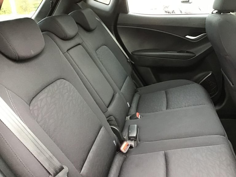 2020 Hyundai Ix20 1.6 Premium Nav Hatchback 5dr Petrol Manual Euro 6 (125 ps) MPV Petrol Manual